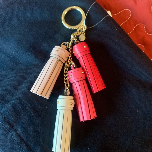 Michael Kors charms leather keychain - Picture 3 of 4